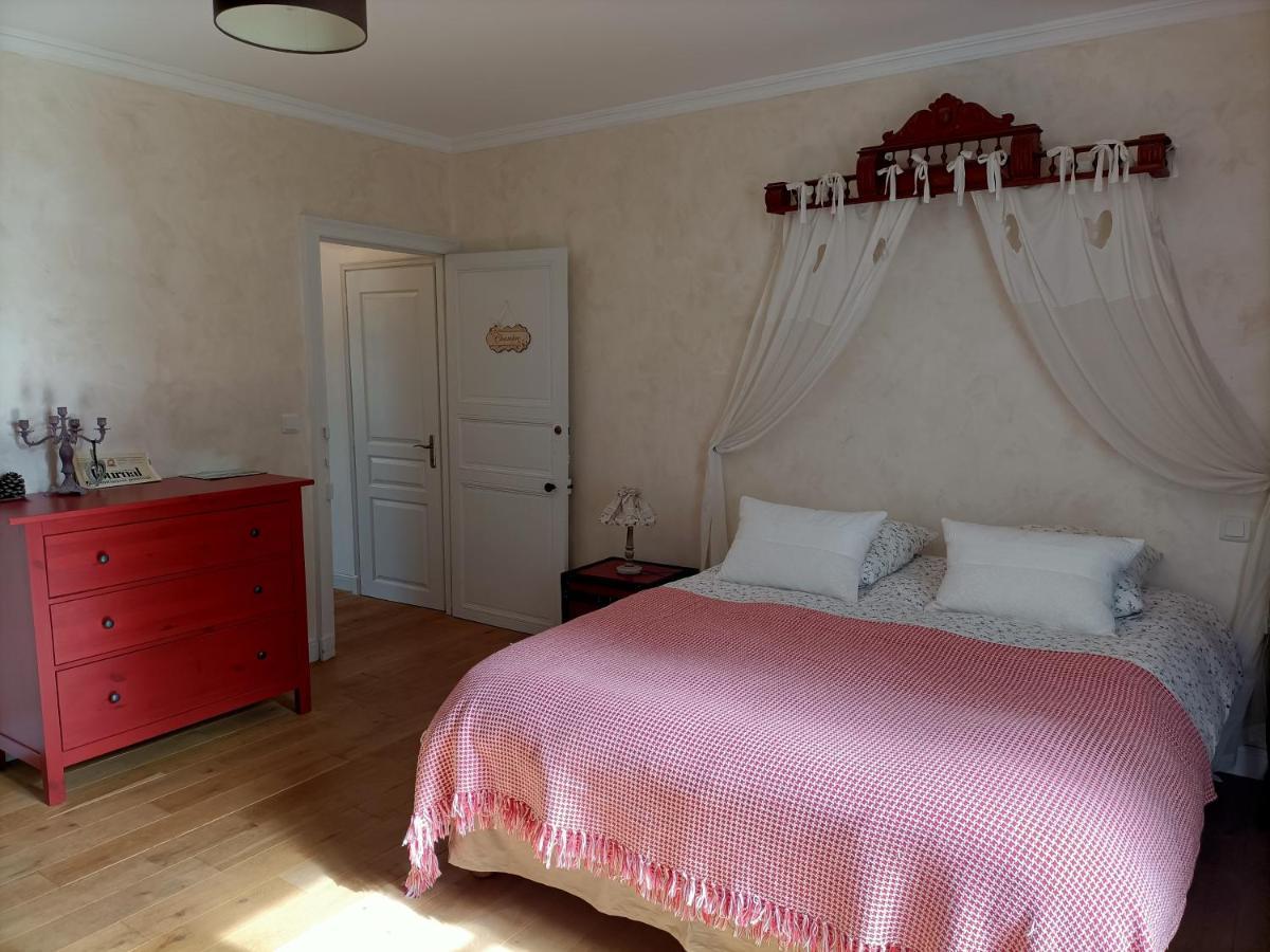 Le Manoir "Aux Douves" Bed and Breakfast Bazoges-en-Paillers Eksteriør billede