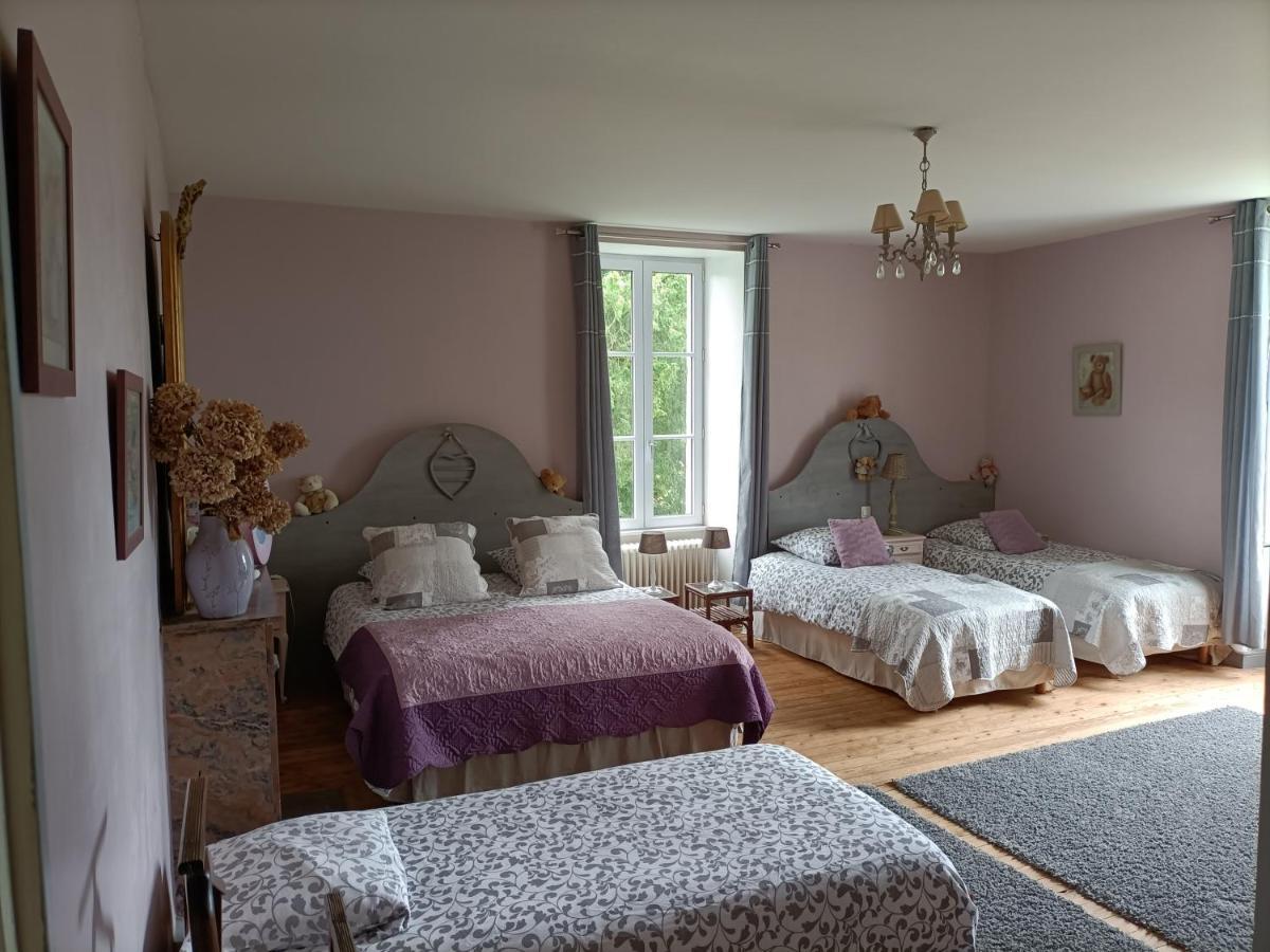 Le Manoir "Aux Douves" Bed and Breakfast Bazoges-en-Paillers Eksteriør billede