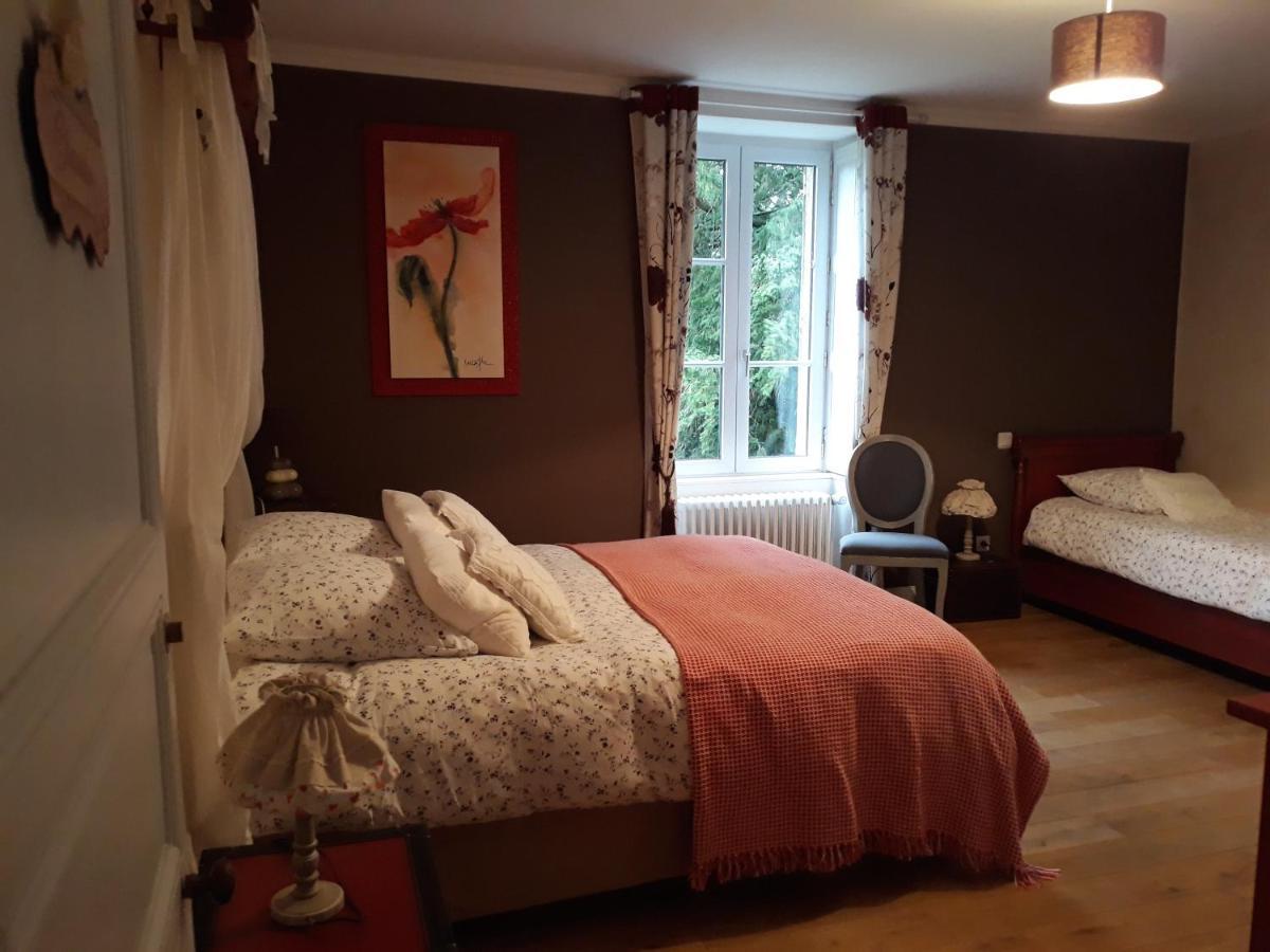 Le Manoir "Aux Douves" Bed and Breakfast Bazoges-en-Paillers Eksteriør billede