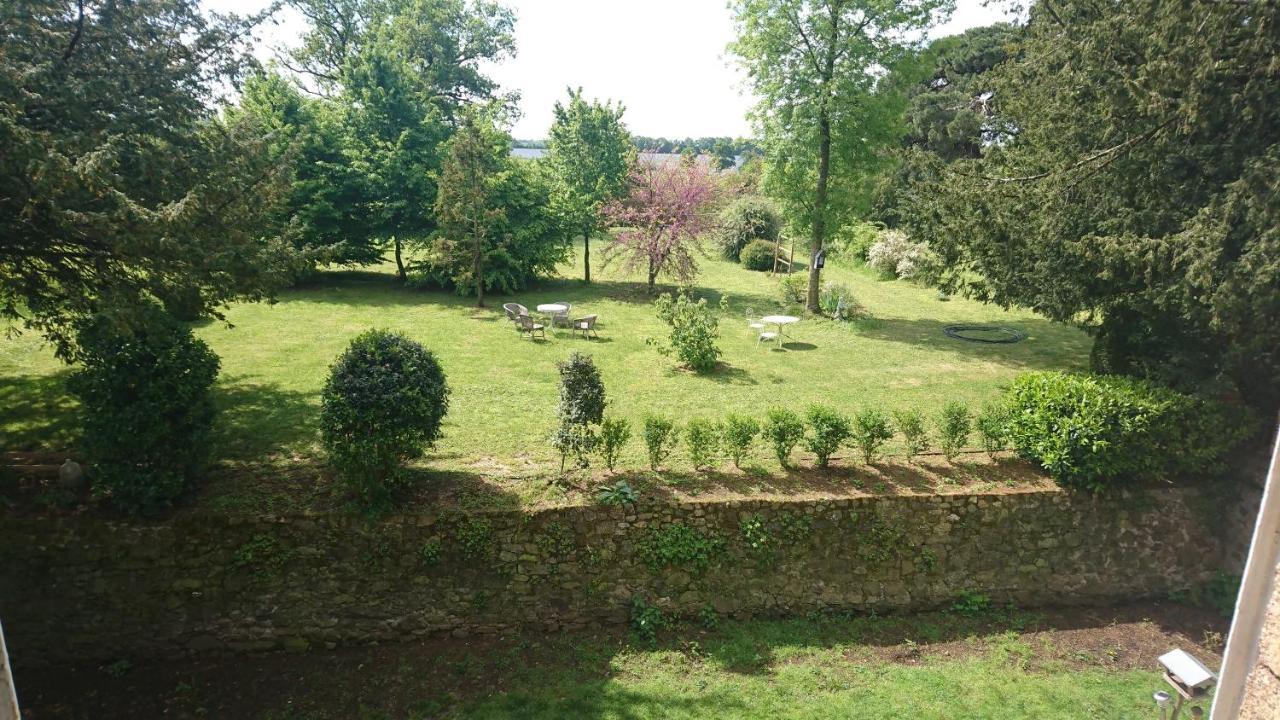 Le Manoir "Aux Douves" Bed and Breakfast Bazoges-en-Paillers Eksteriør billede